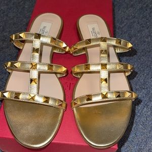 VALENTINO GARAVANI Rockstud City Flat Slide Sandals